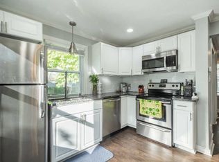 7052 W Stuth Pl, West Allis, WI 53219