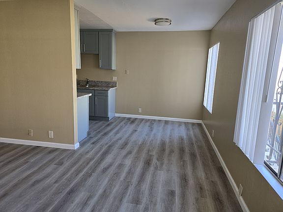 5th image of 4254 42nd St APT E