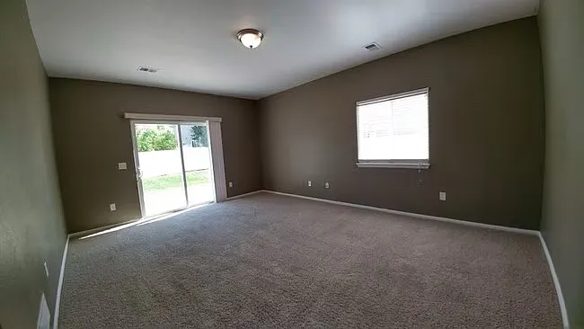 16212 Ginger Ave — Photo 21