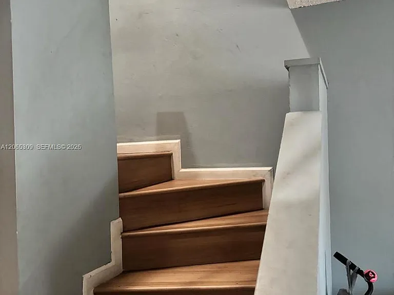 4121 NW 9th Ave #5 — Photo 12