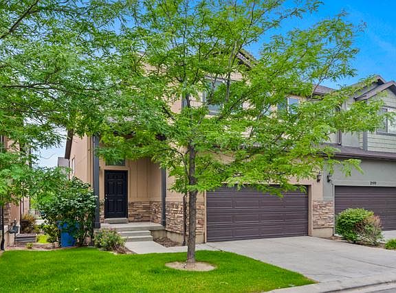 3rd image of 2597 N Elm Dr
