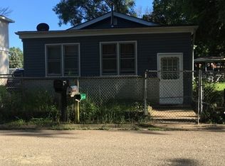 37 Tremont Rd, Fox Lake, IL 60020