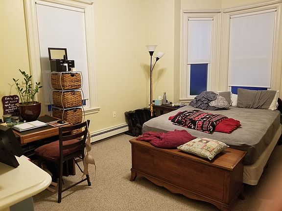 4th image of 401 Putnam Ave #1