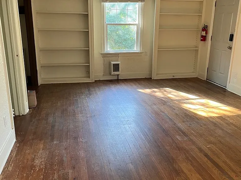 480 NE Maiden Ln — Photo 7