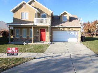 1426 Heather Ln, Syracuse, UT 84075