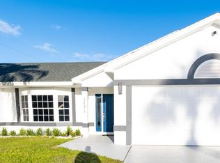 1771 SE Gaskins Cir, Port Saint Lucie, FL 34952