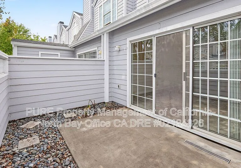520 Laurel Grove Cir — Photo 20