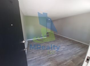 20411 E Twelve Mile Rd APT 1, Roseville, MI 48066
