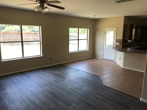 2nd image of 10411 Whisper Bluff Dr