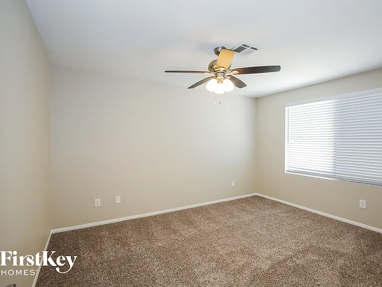 720 Roberta Alecia Ave — Photo 10