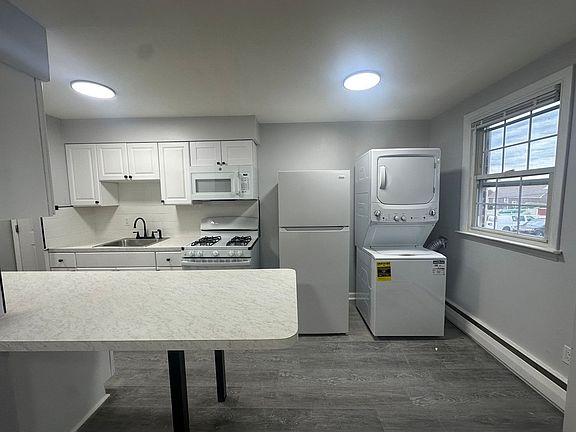 5th image of 60 Moser Rd APT 10
