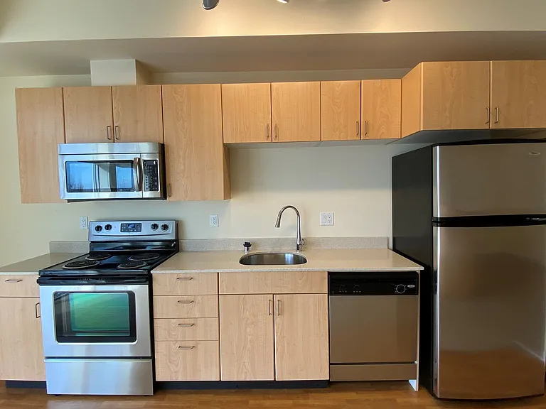Library Place Apartments — Photo 41