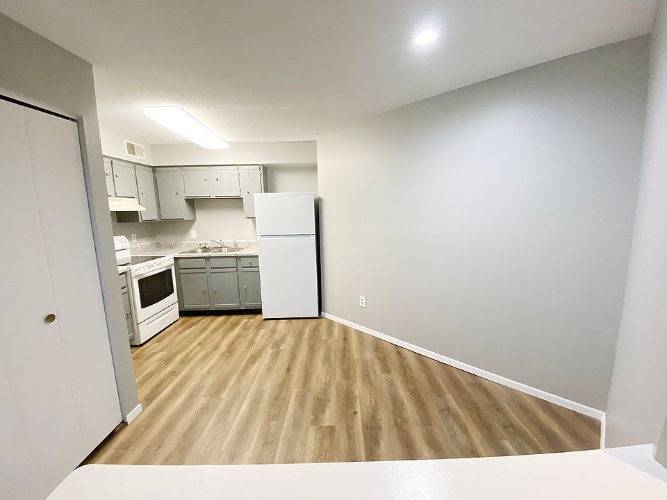 KITCHEN FROM DINING AREA