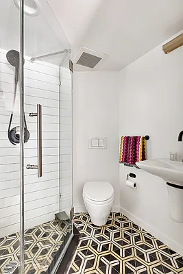 Sold by Compass | media 5