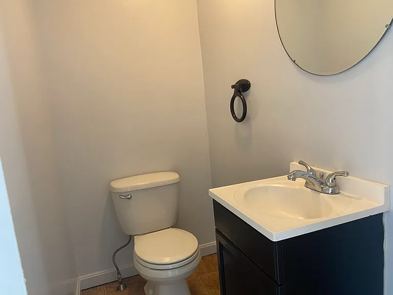46 Lowell St #1A — Photo 8