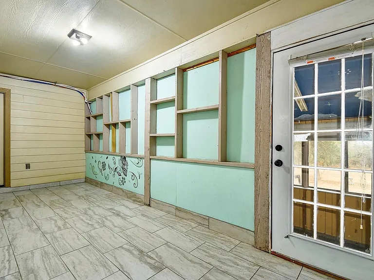 158 Pullman Rd — Photo 20