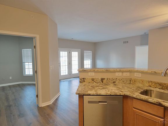 5th image of 5401 Michelles Oak Ct APT C