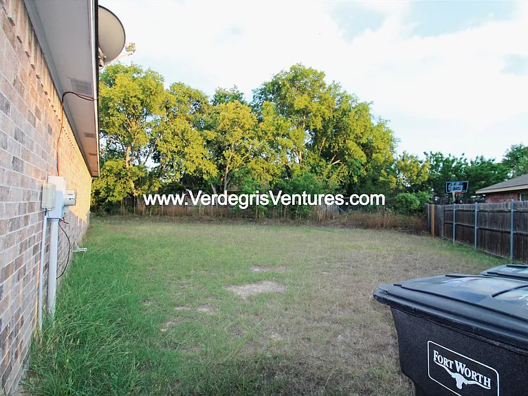 Backyard & Sideyard