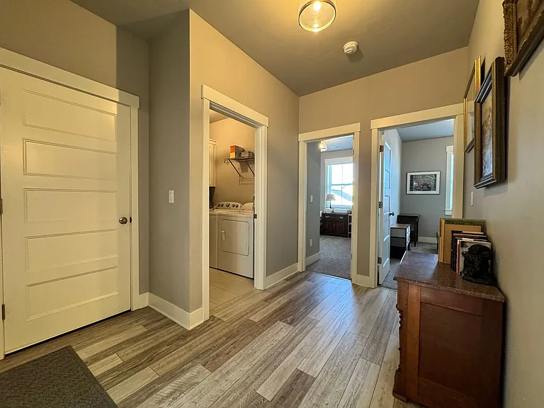 2740 Ordway Ave — Photo 55