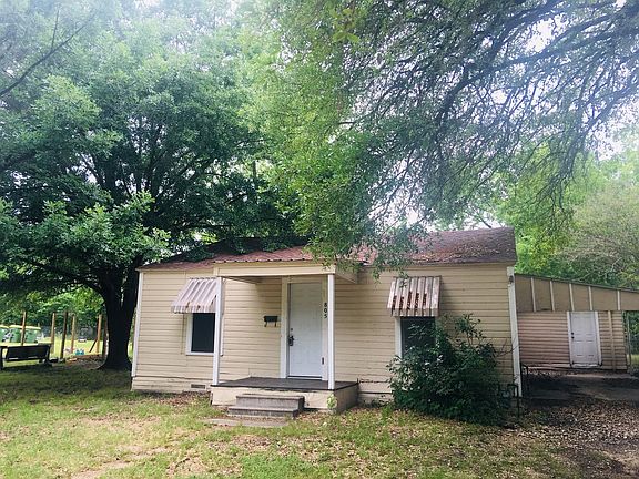 3rd image of 805 W Navasota St