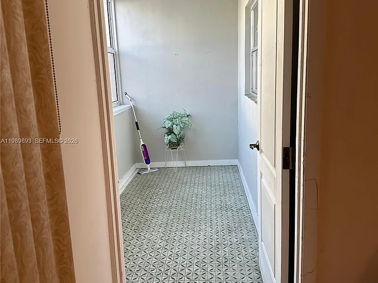 410 SE 2nd St #118 — Photo 9
