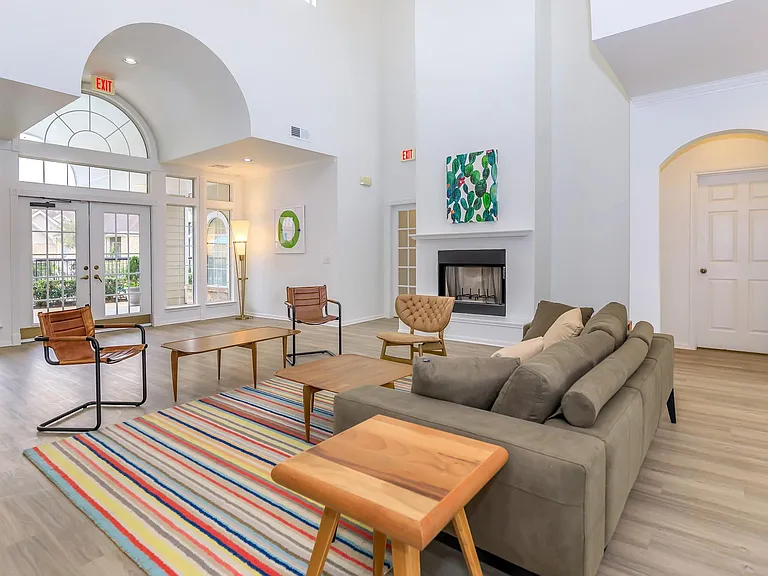 Town Park Townhomes — Photo 9