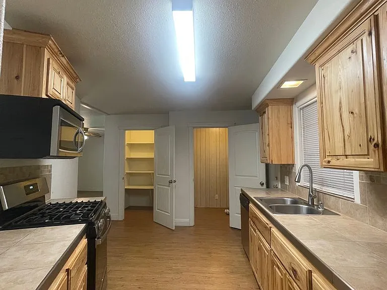 7083 Shasta Forest Dr — Photo 13
