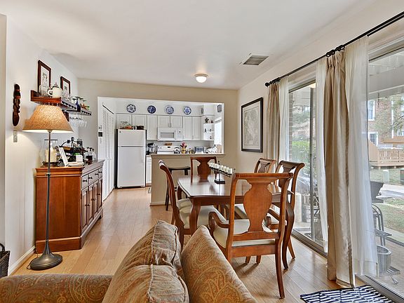 4th image of 2588 S Arlington Mill Dr APT E