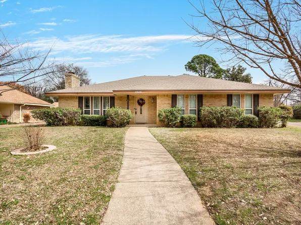 2306 Silver Horn Ct, Grand Prairie, TX 75050