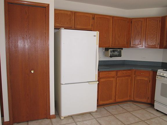 5th image of 224 Chesterfield Ct Unit A