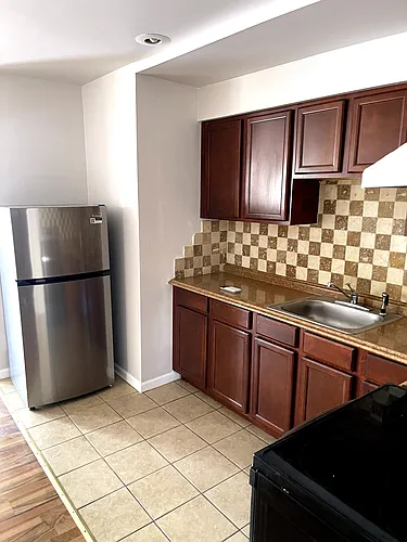 1020 S 52nd St #3 Photo 1