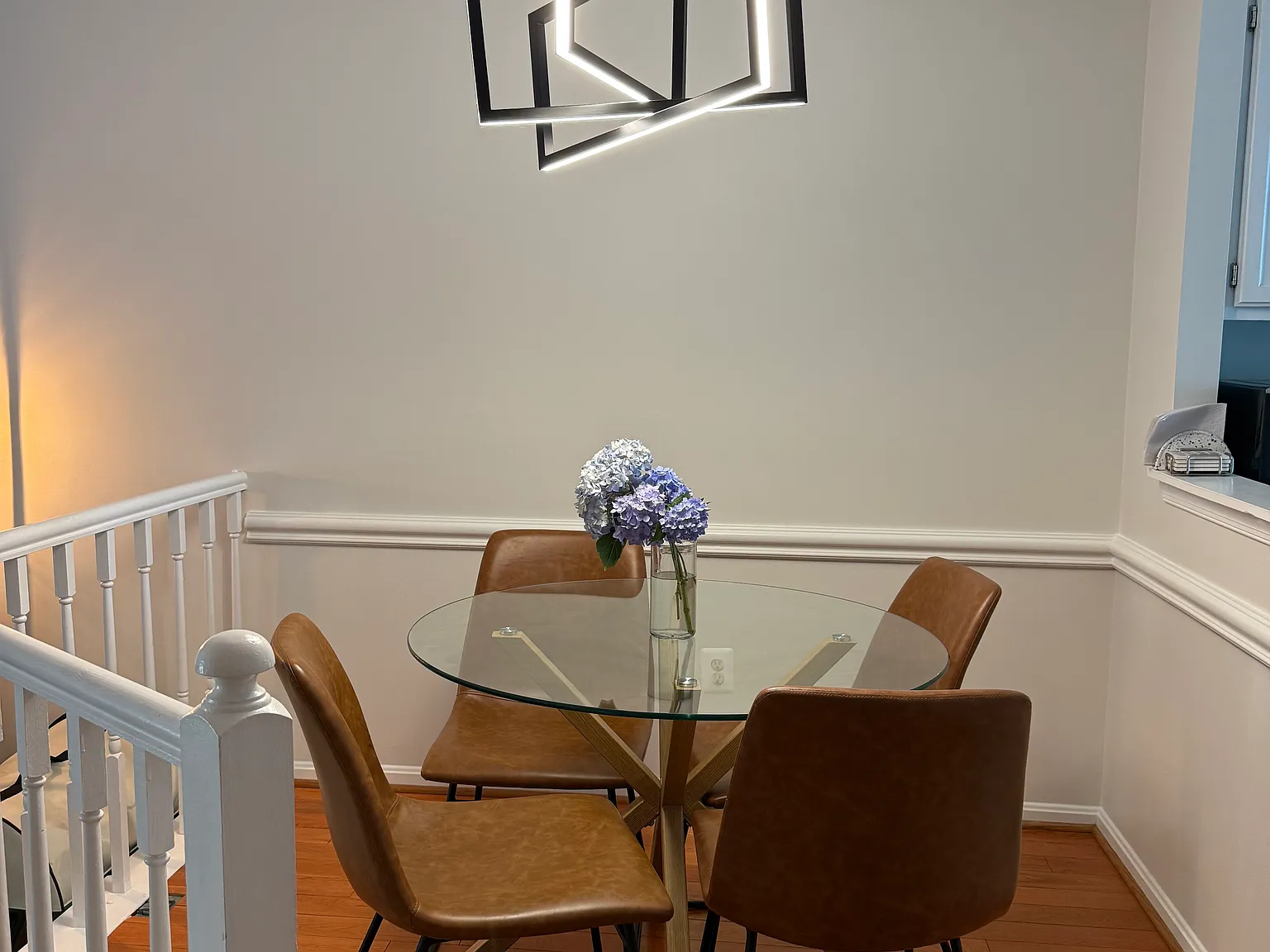 3 bed, 1280 sqft, $2,950 — Photo 2