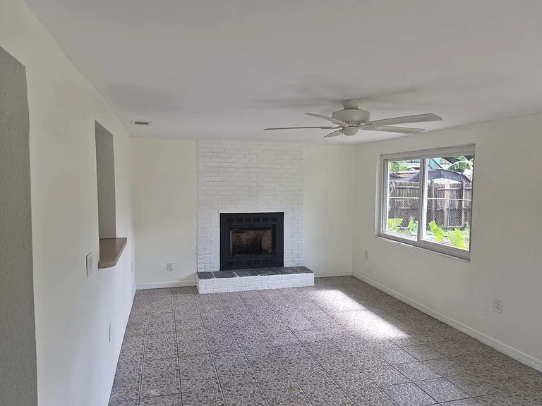 7232 Dianne Dr — Photo 8