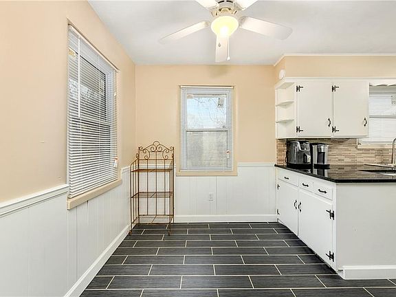 2nd image of 5647 Antioch Rd