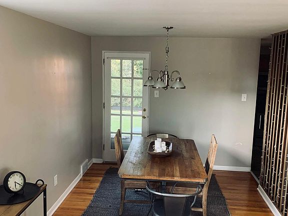 Dining room to back patio