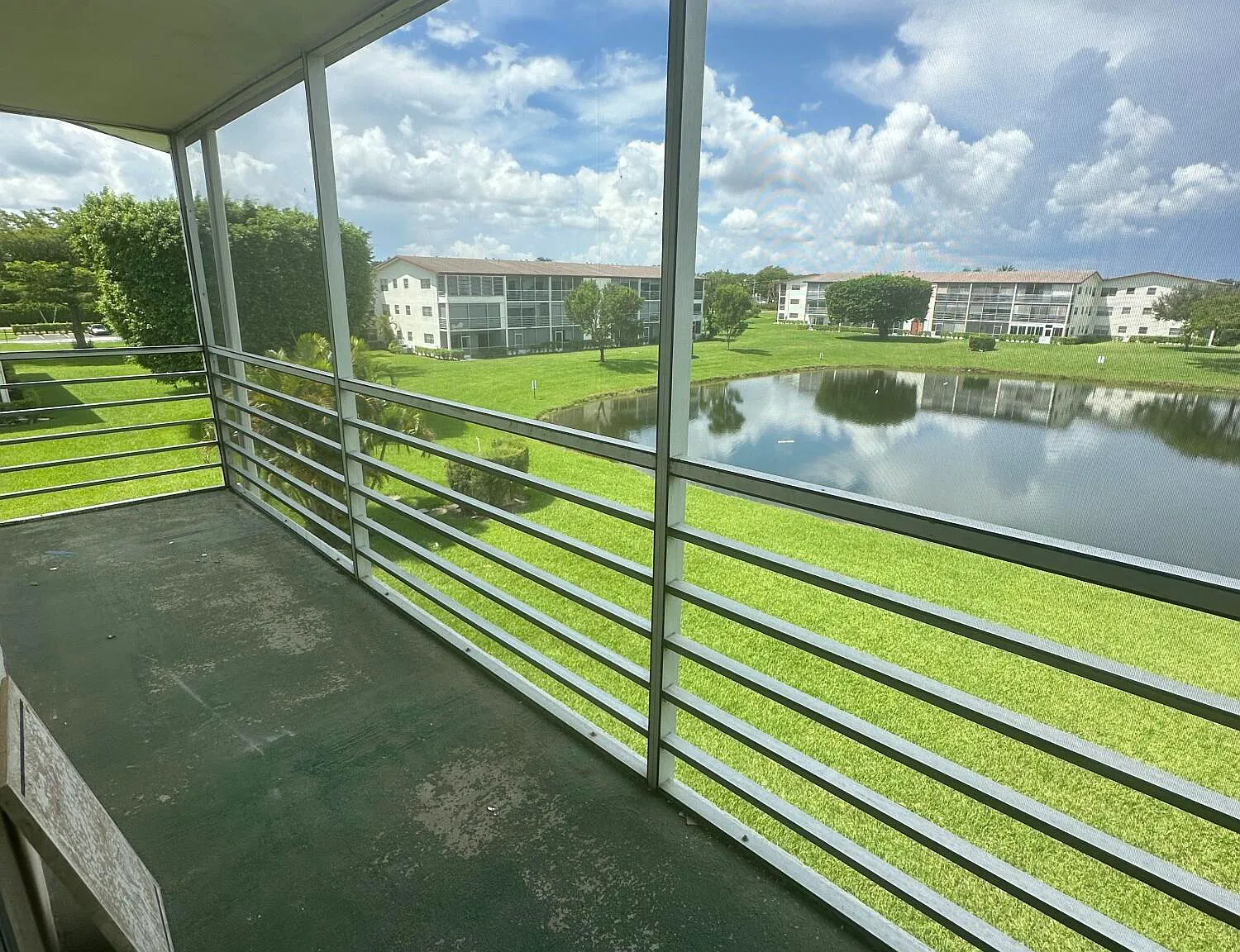 2 bed, 1.5 bath, 840 sqft, $1,800 — Photo 3