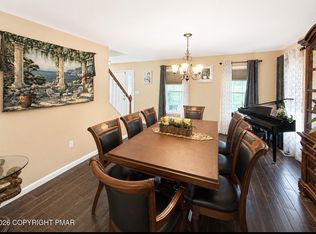 7156 Hickory Ln, Stroudsburg, PA 18360
