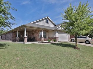 12800 Waynespur Ln, Elgin, TX 78621