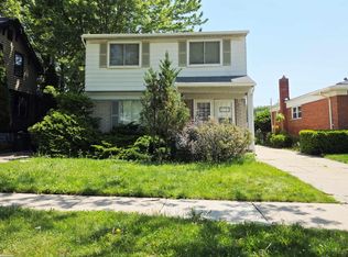 28208 Rockwood St, Saint Clair Shores, MI 48081