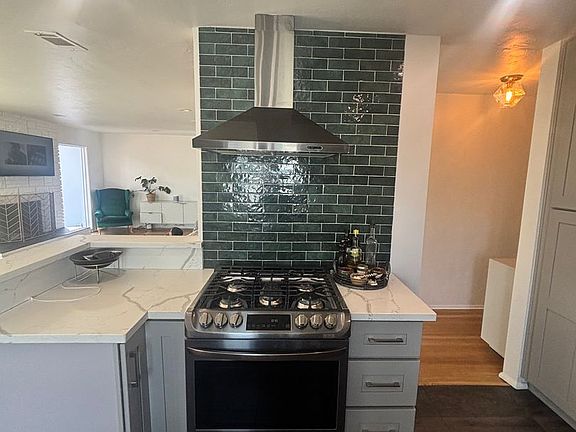 5th image of 4424 Cynthia Pl