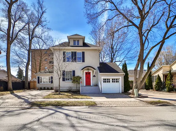 128 Chisholm St, Oakville, ON L6K 3J2