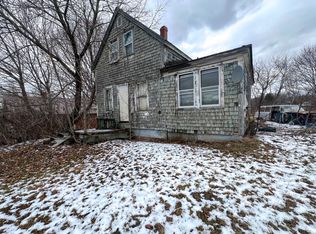 298 Military St, Houlton, ME 04730