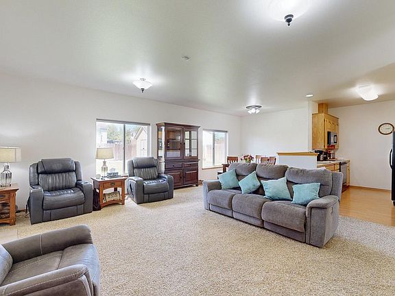 5th image of 5404 Leilani Ct