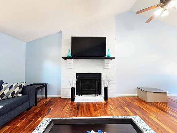 4th image of 8636 Tervada Dr