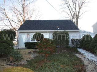 24 Birch Ter, Parlin, NJ 08859