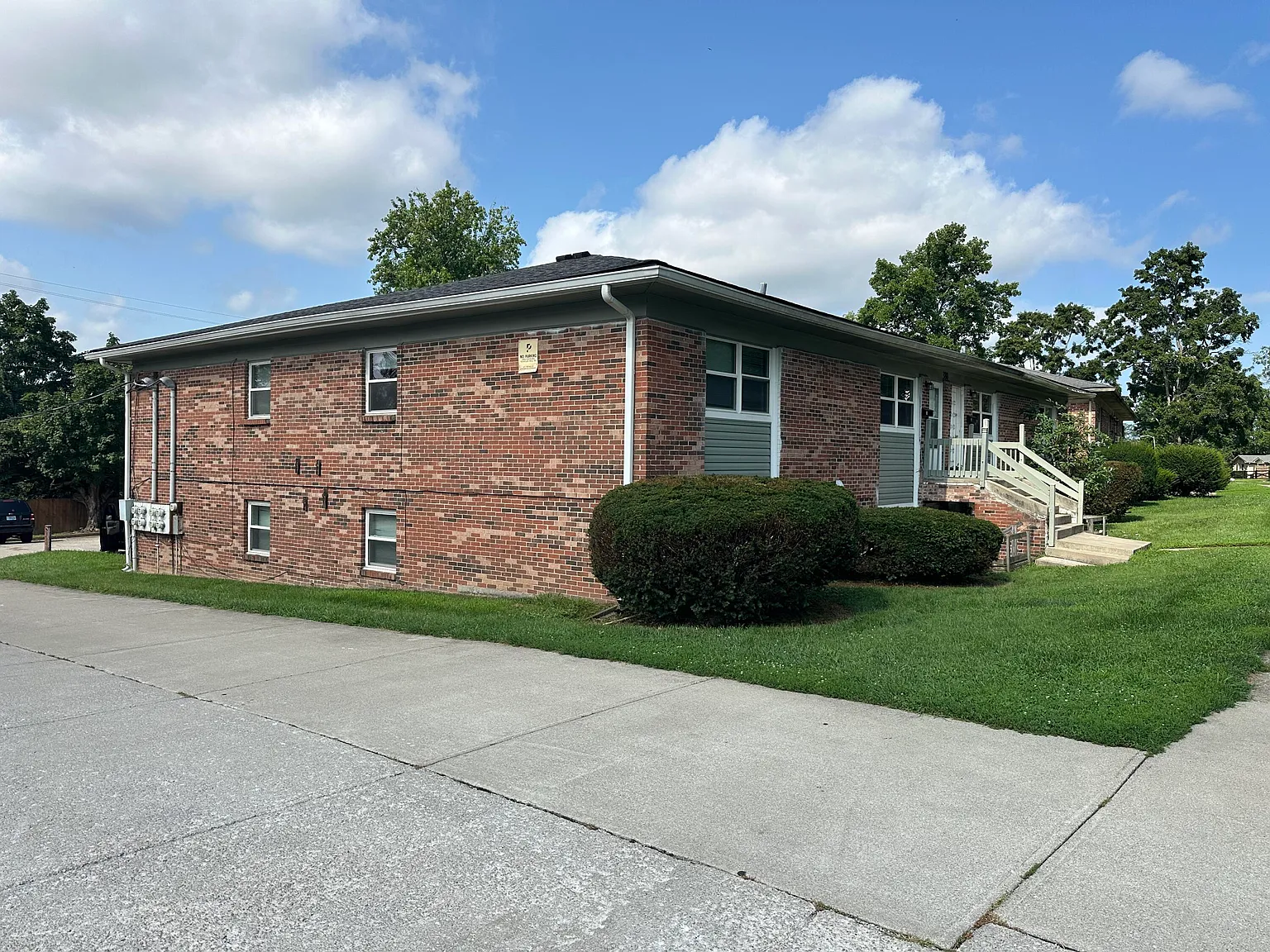 2 bed, 1.0 bath, $1,095 — Photo 4