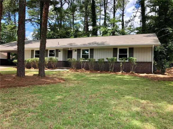 4142 Blackhawk Dr, Stone Mountain, GA 30083