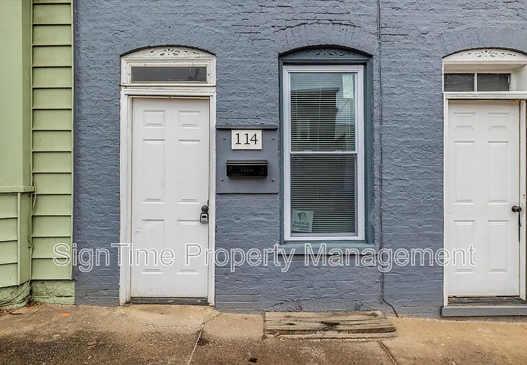 114 N Conococheague St — Photo 2