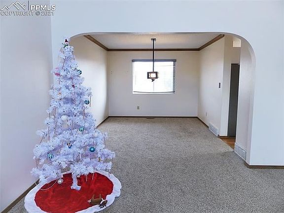 4th image of 8025 Lorton Dr