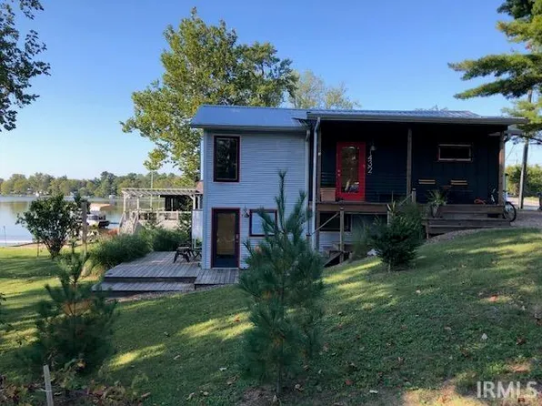 1432 N Lake Shore Dr, Kewanna, IN 46939